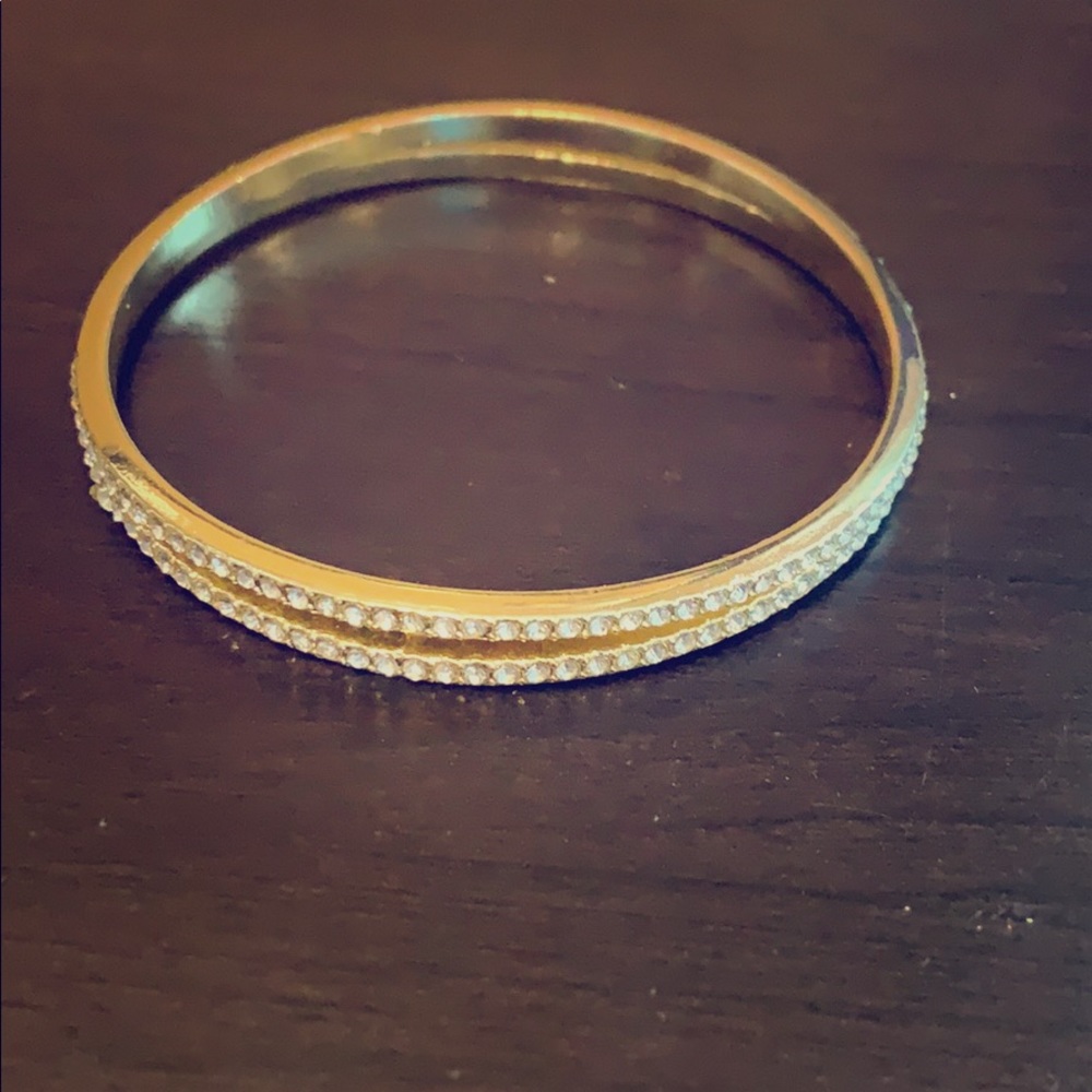 🌻Gold bracelet with sparkly gems